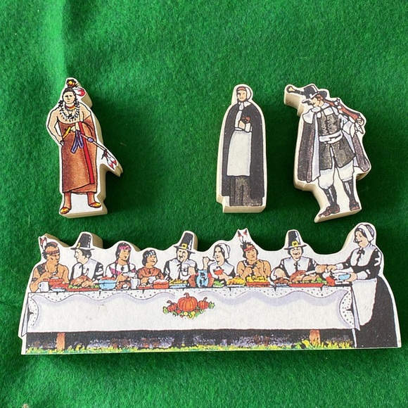J Hartzell Other - J Hartzell Thanksgiving Wooden Figures Vintage - Signed